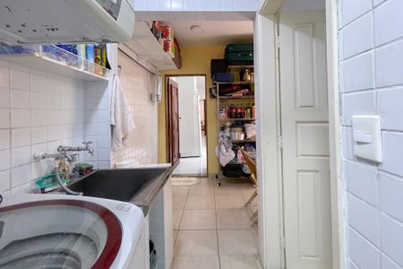 Casa à venda com 175m², 4 quartos e 2 vagas Casa à venda com 175m², 4 quartos e 2 vagasÁrea de Serviço