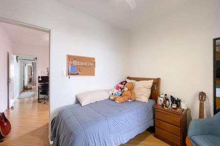 Casa à venda com 175m², 4 quartos e 2 vagas Casa à venda com 175m², 4 quartos e 2 vagasQuarto 1