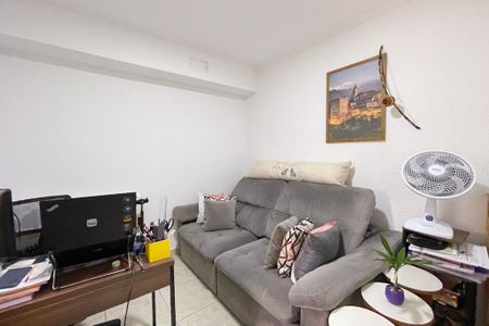 Casa à venda com 175m², 4 quartos e 2 vagas Casa à venda com 175m², 4 quartos e 2 vagasQuarto de Serviço