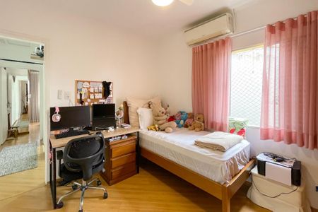 Casa à venda com 175m², 4 quartos e 2 vagas Casa à venda com 175m², 4 quartos e 2 vagasQuarto 2