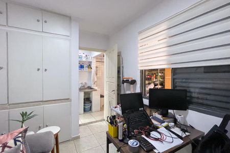 Casa à venda com 175m², 4 quartos e 2 vagas Casa à venda com 175m², 4 quartos e 2 vagasQuarto de Serviço