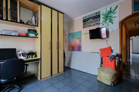 Casa à venda com 320m², 4 quartos e 2 vagas Casa à venda com 320m², 4 quartos e 2 vagasSuíte 1