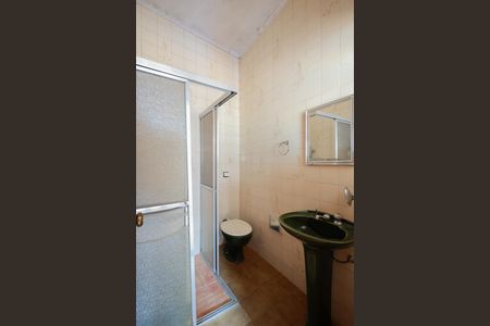 Casa à venda com 320m², 4 quartos e 2 vagas Casa à venda com 320m², 4 quartos e 2 vagasEdícula - Banheiro