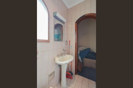 Casa à venda com 320m², 4 quartos e 2 vagas Casa à venda com 320m², 4 quartos e 2 vagasBanheiro da Suíte 1