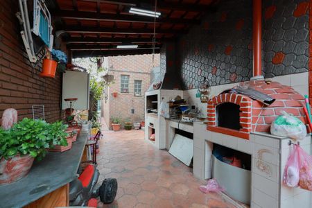 Casa à venda com 320m², 4 quartos e 2 vagas Casa à venda com 320m², 4 quartos e 2 vagasÁrea de lazer