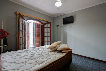 Casa à venda com 320m², 4 quartos e 2 vagas Casa à venda com 320m², 4 quartos e 2 vagasSuíte 2