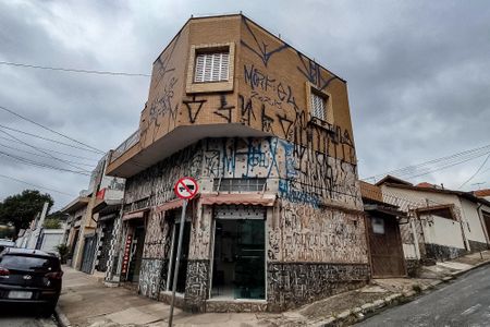 Casa à venda com 209m², 4 quartos e 1 vaga Casa à venda com 209m², 4 quartos e 1 vagaFachada