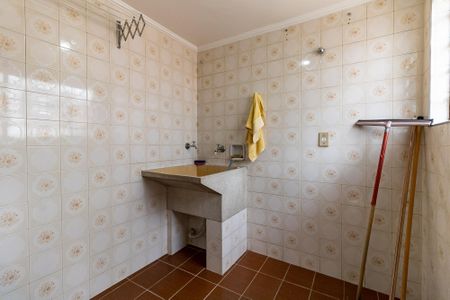 Casa à venda com 209m², 4 quartos e 1 vaga Casa à venda com 209m², 4 quartos e 1 vagaLavanderia