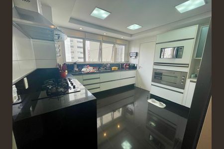 Apartamento à venda com 380m², 4 quartos e 5 vagas Apartamento à venda com 380m², 4 quartos e 5 vagasFoto 14