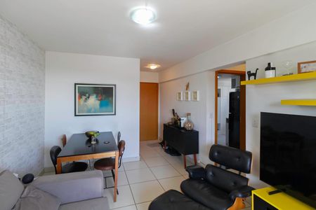 Apartamento à venda com 62m², 2 quartos e 1 vaga Apartamento à venda com 62m², 2 quartos e 1 vagaSala