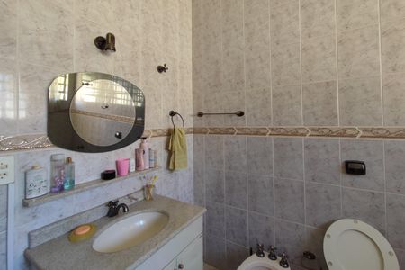 Casa à venda com 200m², 5 quartos e 6 vagasBanheiro