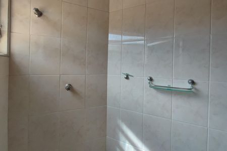 Casa à venda com 200m², 5 quartos e 6 vagasEdícula 1 - Banheiro