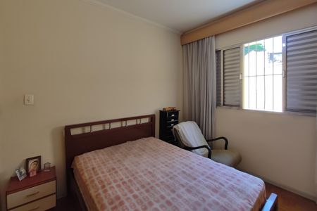 Casa à venda com 200m², 5 quartos e 6 vagasQuarto 2