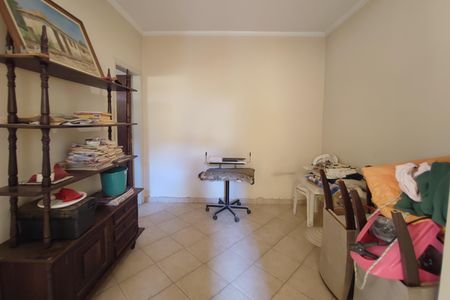 Casa à venda com 200m², 5 quartos e 6 vagasEdícula 2 - Quarto