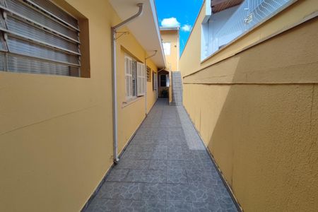 Casa à venda com 200m², 5 quartos e 6 vagasCorredor - Quintal