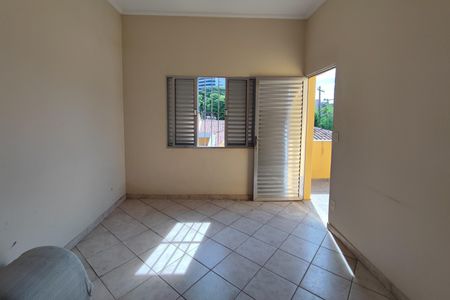 Casa à venda com 200m², 5 quartos e 6 vagasEdícula 1 - Quarto