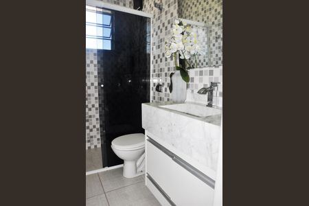 Casa para alugar com 96m², 2 quartos e 1 vaga Casa para alugar com 96m², 2 quartos e 1 vagaBanheiro Social