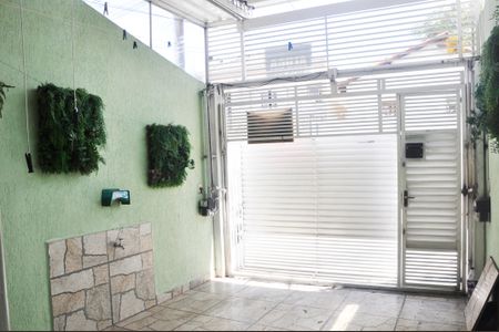 Casa para alugar com 96m², 2 quartos e 1 vaga Casa para alugar com 96m², 2 quartos e 1 vagaGaragem