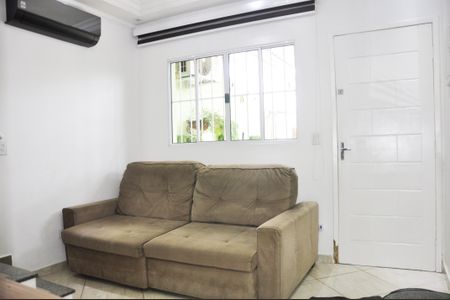 Casa para alugar com 96m², 2 quartos e 1 vaga Casa para alugar com 96m², 2 quartos e 1 vagaSala