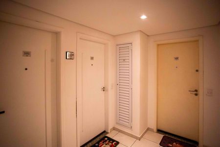 Apartamento à venda com 67m², 2 quartos e 2 vagasHall de entrada