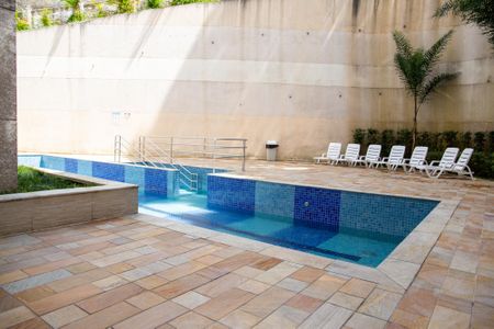 Apartamento à venda com 67m², 2 quartos e 2 vagasÁrea comum - Piscina
