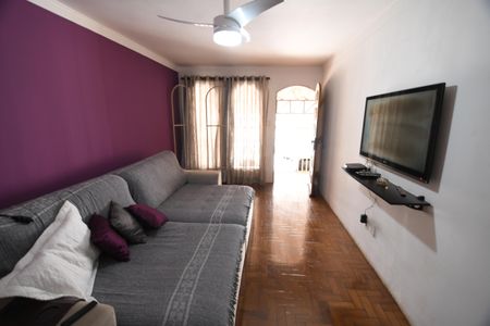 Casa à venda com 110m², 4 quartos e 3 vagasSala