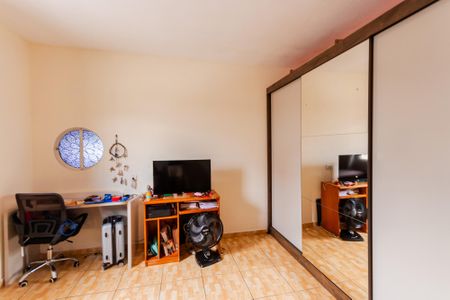 Casa à venda com 206m², 3 quartos e 2 vagas Casa à venda com 206m², 3 quartos e 2 vagasQuarto 3