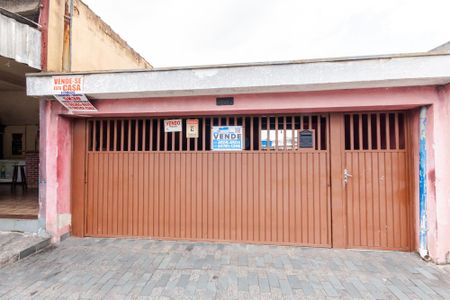 Casa à venda com 206m², 3 quartos e 2 vagas Casa à venda com 206m², 3 quartos e 2 vagasFachada