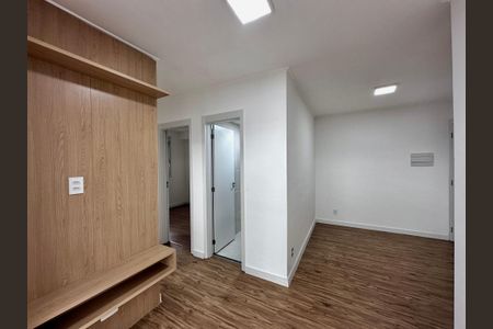 Apartamento à venda com 44m², 2 quartos e 1 vaga Apartamento à venda com 44m², 2 quartos e 1 vagaSala
