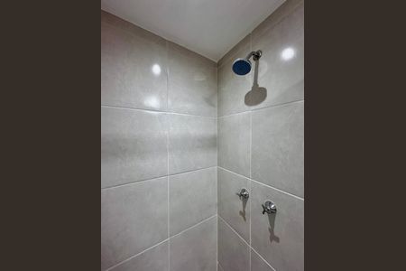 Apartamento à venda com 44m², 2 quartos e 1 vaga Apartamento à venda com 44m², 2 quartos e 1 vagaBanheiro Social