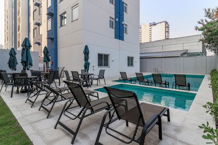 Apartamento à venda com 44m², 2 quartos e 1 vaga Apartamento à venda com 44m², 2 quartos e 1 vagaÁrea comum - Piscina