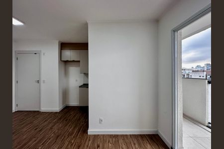 Apartamento à venda com 44m², 2 quartos e 1 vaga Apartamento à venda com 44m², 2 quartos e 1 vagaSala