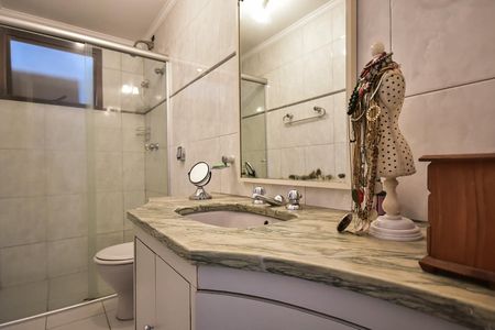 Apartamento à venda com 261m², 4 quartos e 4 vagasBanheiro