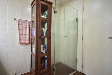 Apartamento à venda com 261m², 4 quartos e 4 vagasBanheiro Suíte 1