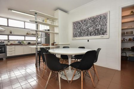 Apartamento à venda com 261m², 4 quartos e 4 vagasCozinha