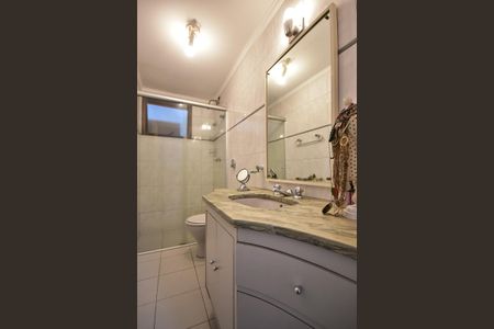 Apartamento à venda com 261m², 4 quartos e 4 vagasBanheiro