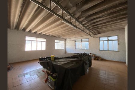 Casa à venda com 100m², 2 quartos e 1 vaga Casa à venda com 100m², 2 quartos e 1 vagaTerraço