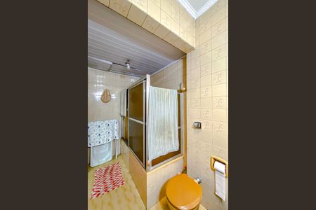 Casa à venda com 197m², 4 quartos e 1 vagaBanheiro