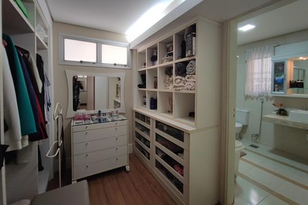 Apartamento à venda com 135m², 3 quartos e 2 vagasCloset da suíte