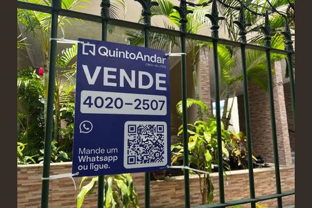 Apartamento à venda com 68m², 3 quartos e 1 vaga Apartamento à venda com 68m², 3 quartos e 1 vagaFachada e Placa