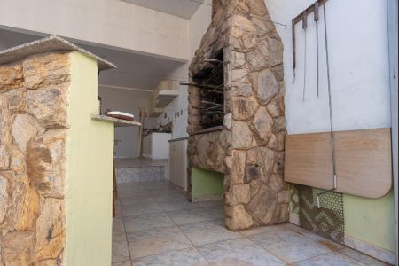Casa à venda com 359m², 3 quartos e 2 vagas Casa à venda com 359m², 3 quartos e 2 vagasChurrasqueira