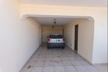 Casa à venda com 359m², 3 quartos e 2 vagas Casa à venda com 359m², 3 quartos e 2 vagasGaragem