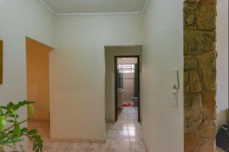 Casa à venda com 359m², 3 quartos e 2 vagas Casa à venda com 359m², 3 quartos e 2 vagasCorredor