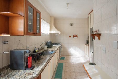 Casa à venda com 359m², 3 quartos e 2 vagas Casa à venda com 359m², 3 quartos e 2 vagasCozinha
