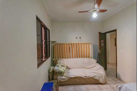 Casa à venda com 359m², 3 quartos e 2 vagas Casa à venda com 359m², 3 quartos e 2 vagasQuarto 2