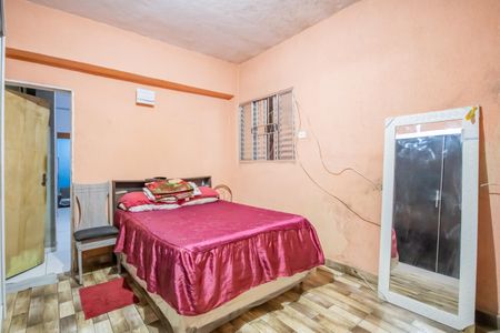 Casa à venda com 177m², 2 quartos e 2 vagas Casa à venda com 177m², 2 quartos e 2 vagasSuíte