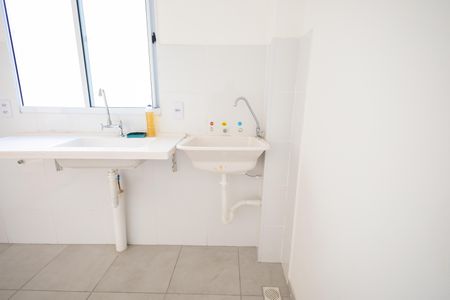 Apartamento para alugar com 50m², 2 quartos e 1 vaga Apartamento para alugar com 50m², 2 quartos e 1 vagaCozinha e Área de Serviço