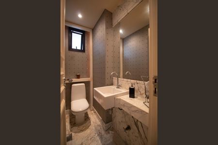 Apartamento à venda com 210m², 3 quartos e 3 vagas Apartamento à venda com 210m², 3 quartos e 3 vagasLavabo