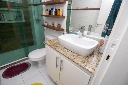 Apartamento à venda com 86m², 3 quartos e 2 vagas Apartamento à venda com 86m², 3 quartos e 2 vagasBanheiro quarto 3