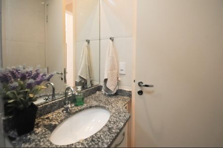 Apartamento à venda com 74m², 3 quartos e 1 vagaBanheiro Social